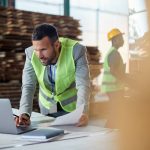Déploiement d'une application métier sur mesure adaptée aux processus de l'entreprise.